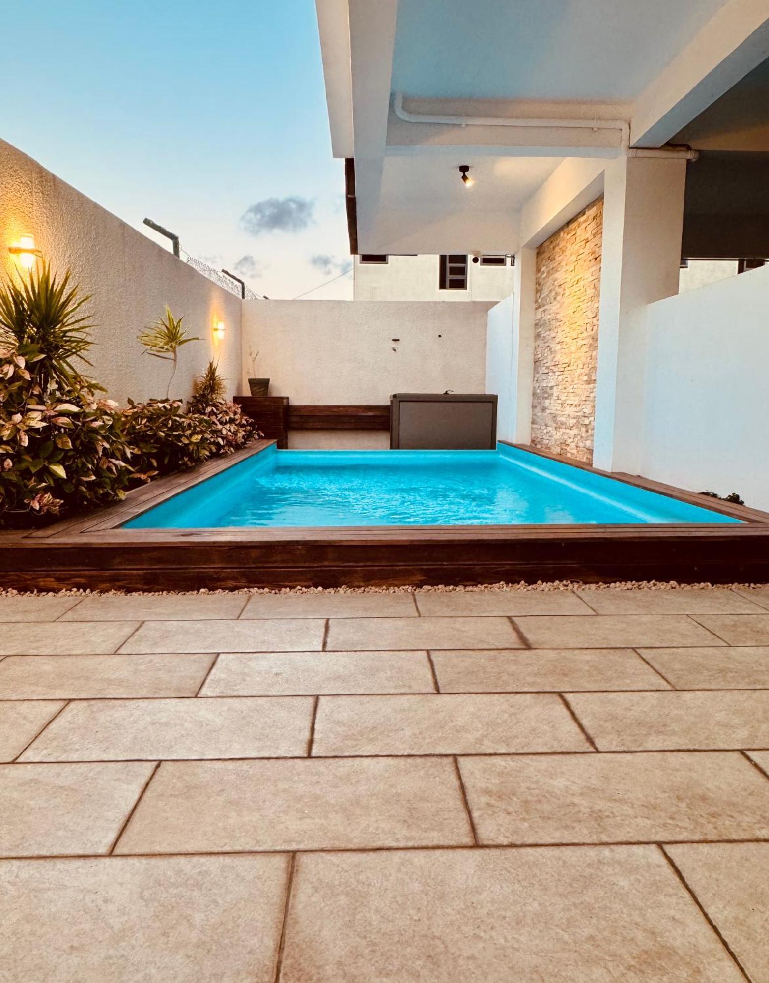 Modern Flat In Flic En Flac-Walk To The Beach Екстериор снимка
